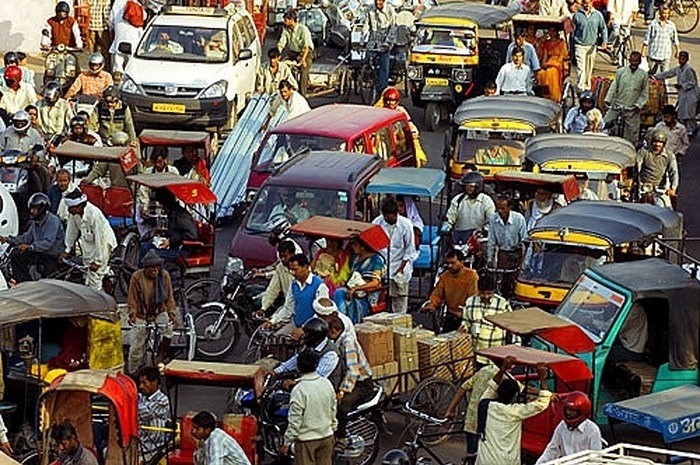 Количество автомобилей в Индии – огромно, ставить их практически негде. Именно поэтому купить подержанный автомобиль в Индии может оказаться даже более выгодной затеей, нежели в России
