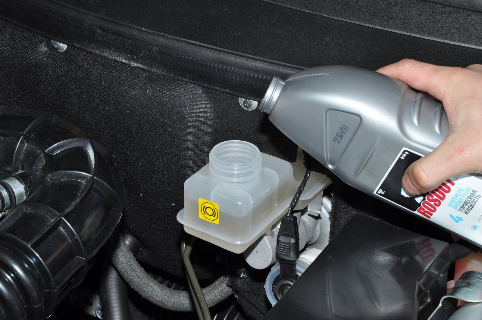 Как сделать свои тормоза безопасными или, когда менять тормозную жидкость?